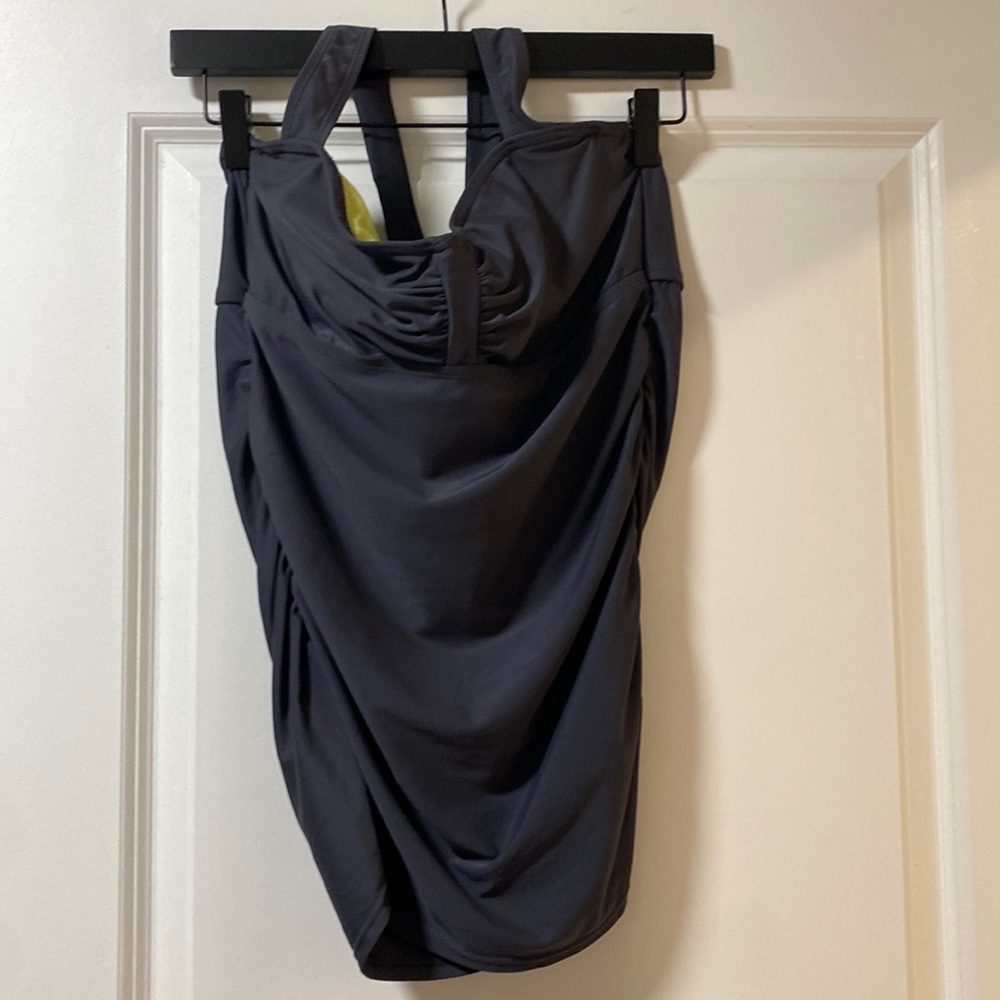 5️⃣/5️⃣ Athleta Swim Top Charcoal L w B/C cup Tall